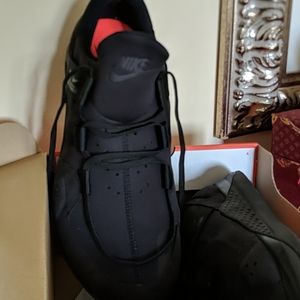 Nike Tech Trainer Sneakers